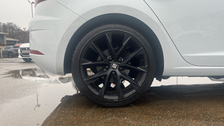 SEAT Leon 1.5 TSI EVO 150 FR Black Edition [EZ] 5dr Petrol Hatchback